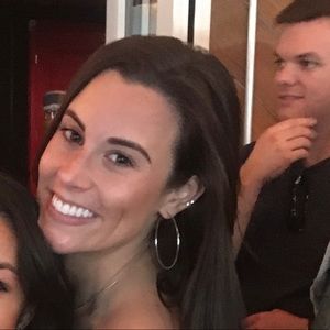 Meet your Posher, Justins